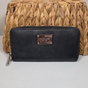 Michael Kors Dark Navy Blue Pebbled Leather Zip Wallet